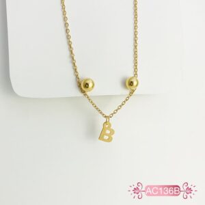 Collar dije letra B, el tamaño de los topos puede variar