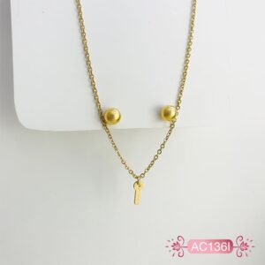 Collar dije letra I, el tamaño de los topos puede variar